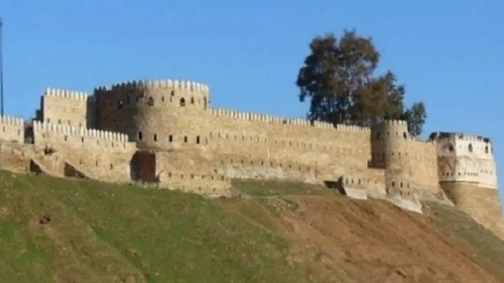 موقع قلعة تلعفر 