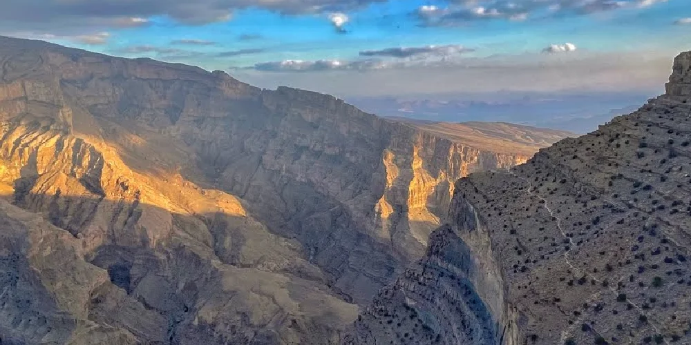 جبل شمس: أعلى قمة جبلية في سلطنة عمان