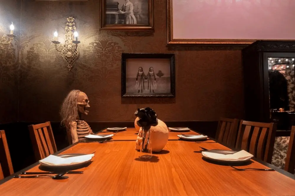 مطعم Shadows بوليفارد وورلد